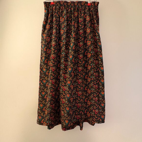 S-M | Vintage 80s-90s midi skirt in dark floral/paisley pattern - Picture 1 of 4